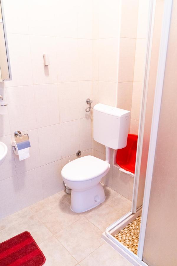 Apartment Mladen Biograd Na Moru Exterior foto